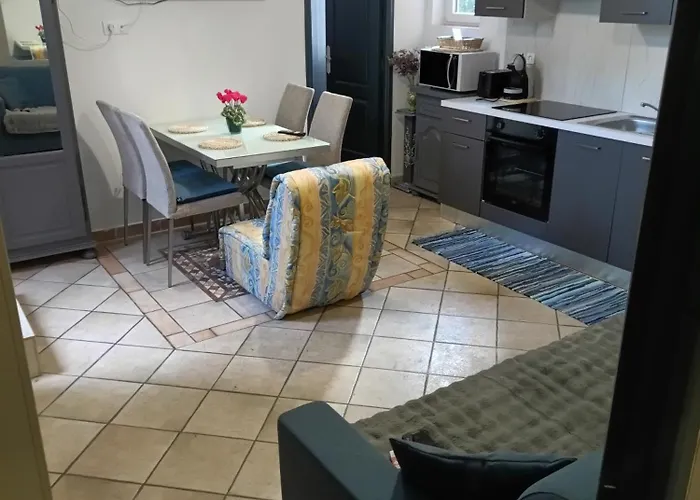 3 Pieces Avec Terrasse Ideal Famille * مينتون